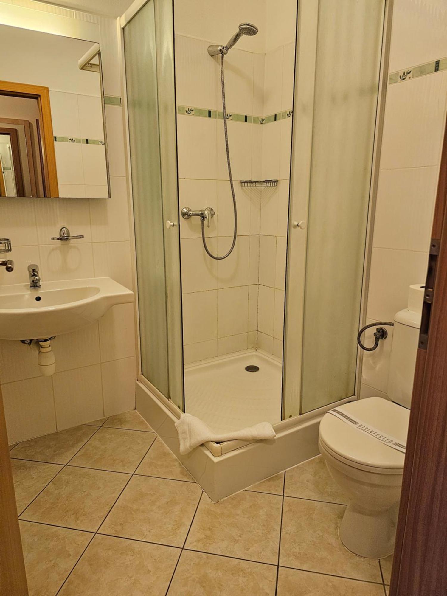 Hotel U Divadla Znojmo Bagian luar foto