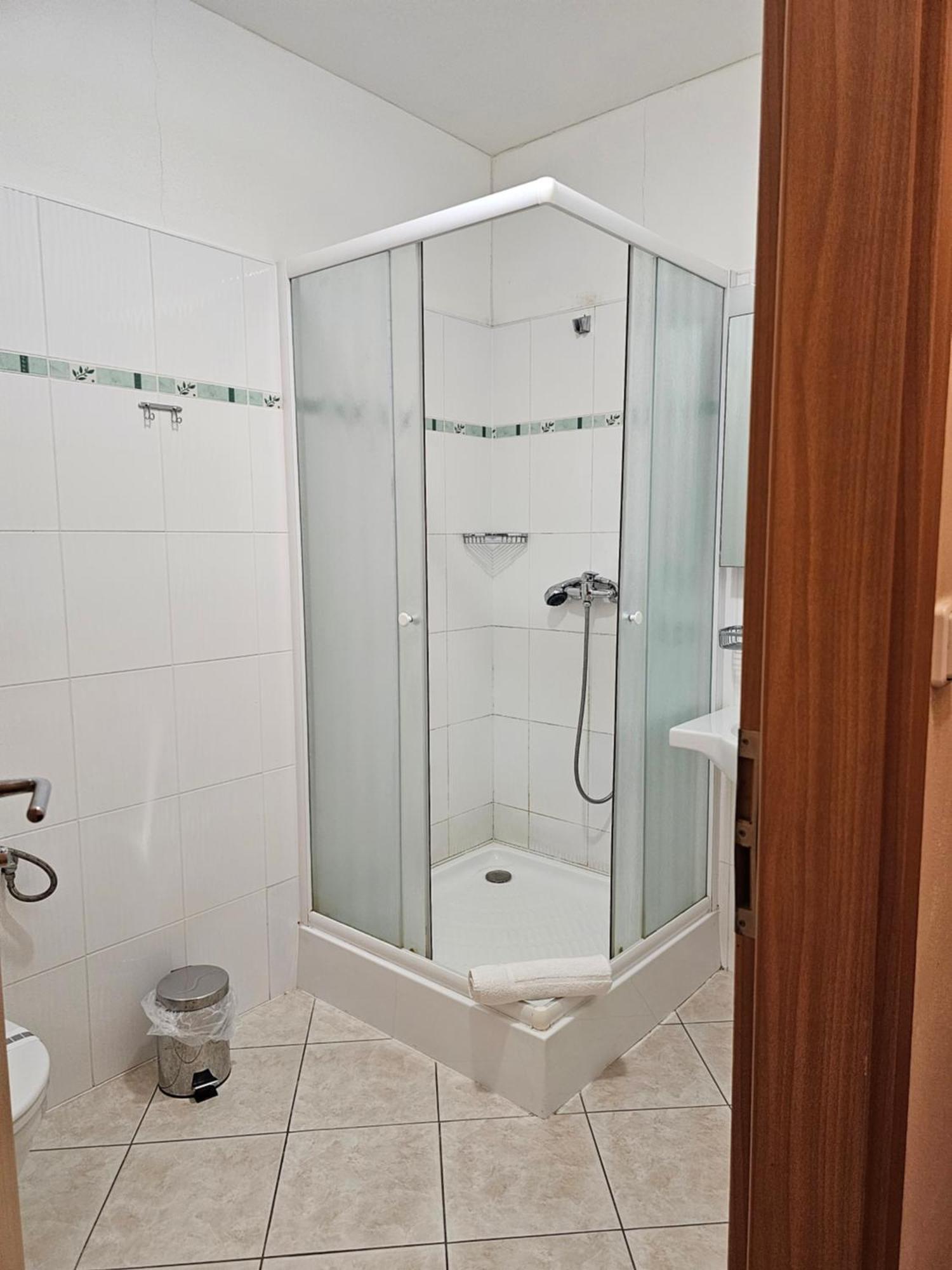 Hotel U Divadla Znojmo Bagian luar foto
