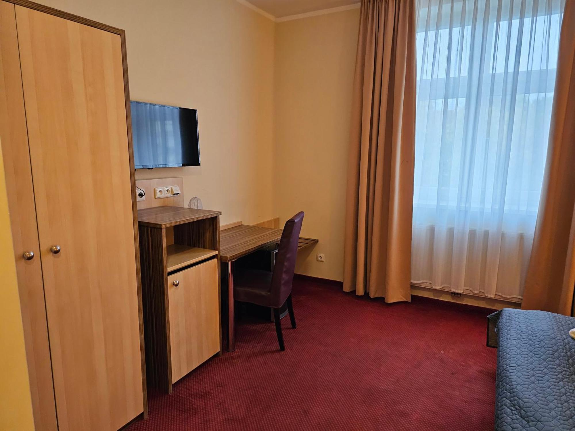 Hotel U Divadla Znojmo Bagian luar foto