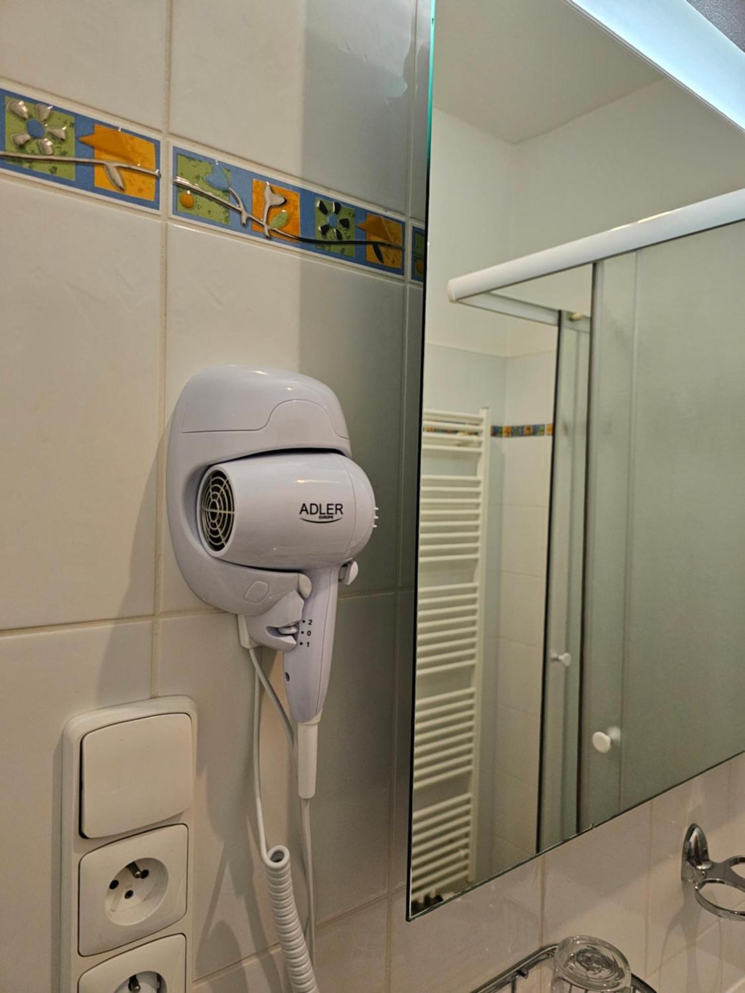 Hotel U Divadla Znojmo Bagian luar foto